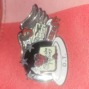 Cheesecake factory trading pins